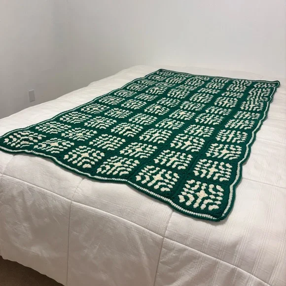 Vintage Granny Square Blanket Roseanne Crochet Patchwork Quilt 80s Green Ivory - Picture 9 of 13